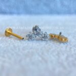Labret Rosca Interna Titânio Trio de Flores Zircônias - Imagem 2