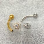 Minibarbell Curvo Titânio Rosca Interna Flor Zircônias - Imagem 2