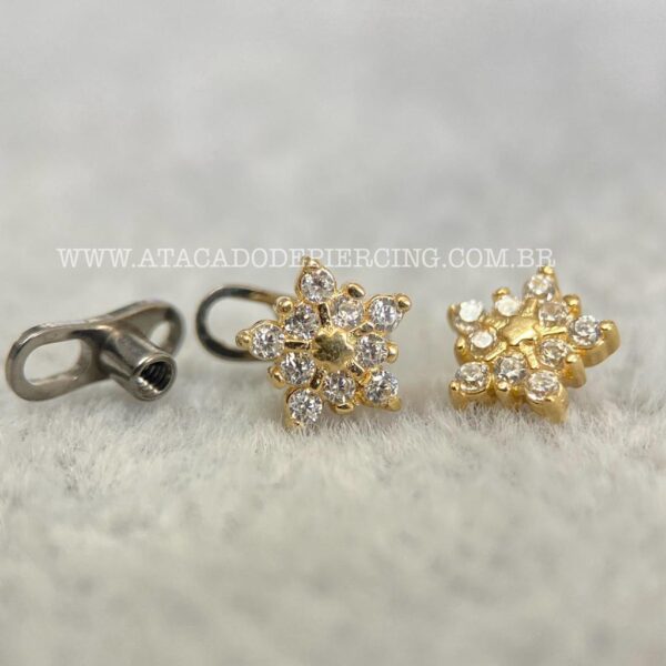 Kit Microdermal Titânio Topo Ouro 18K Flor Zircônias - Imagem 1