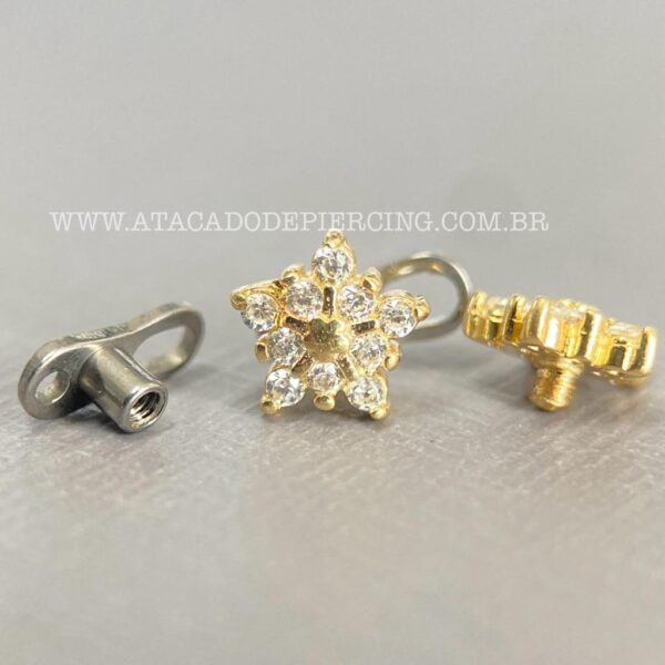 Kit Microdermal Titânio Topo Ouro 18K Flor Zircônias - Imagem 2