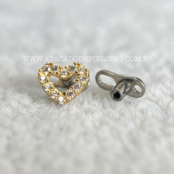 Kit Microdermal Titânio Topo Ouro 18K Coração Vazado Zircônias - Imagem 1