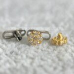 Kit Microdermal Titânio Topo Ouro 18K Flor Floco de Neve Zircônias