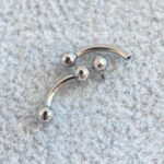 Minibarbell Curvo Rosca Interna Titânio Lapidado - Imagem 6