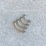 Minibarbell Curvo Rosca Interna Titânio Lapidado - Imagem 3