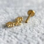 Labret Ouro 18K Trio de Flores Zircônias - Imagem 3