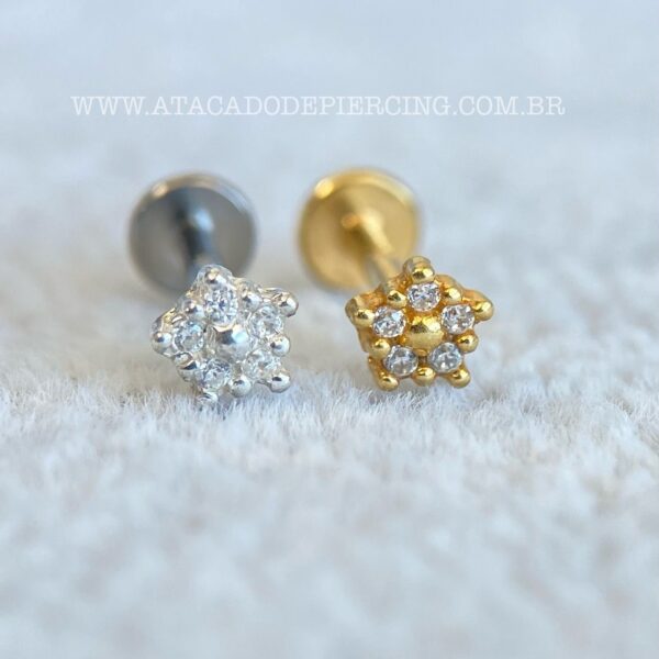 Labret Titânio Topo Prata 925 Flor Zircônias - Imagem 1