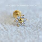 Labret Titânio Topo Prata 925 Flor Zircônias - Imagem 3