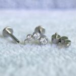 Labret Aço Rosca Interna Cluster Zircônias - Imagem 2