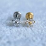 Labret Rosca Interna Titânio Flor Zircônias