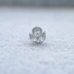 Labret Rosca Interna Titânio Flor de Lotus Zircônias - Imagem 4