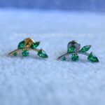 Labret Rosca Interna Titânio Ramo Zircônias Esmeralda