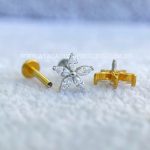 Labret Aço Rosca Interna Flor Zircônias - Imagem 3