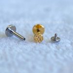 Labret Rosca Interna Titânio Design Martelado - Imagem 3